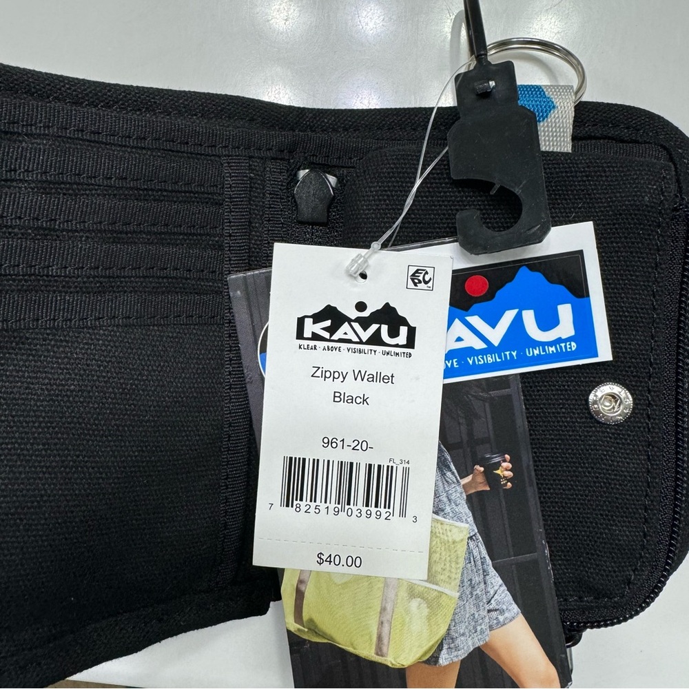 Kavu Zippy Wallet NWT